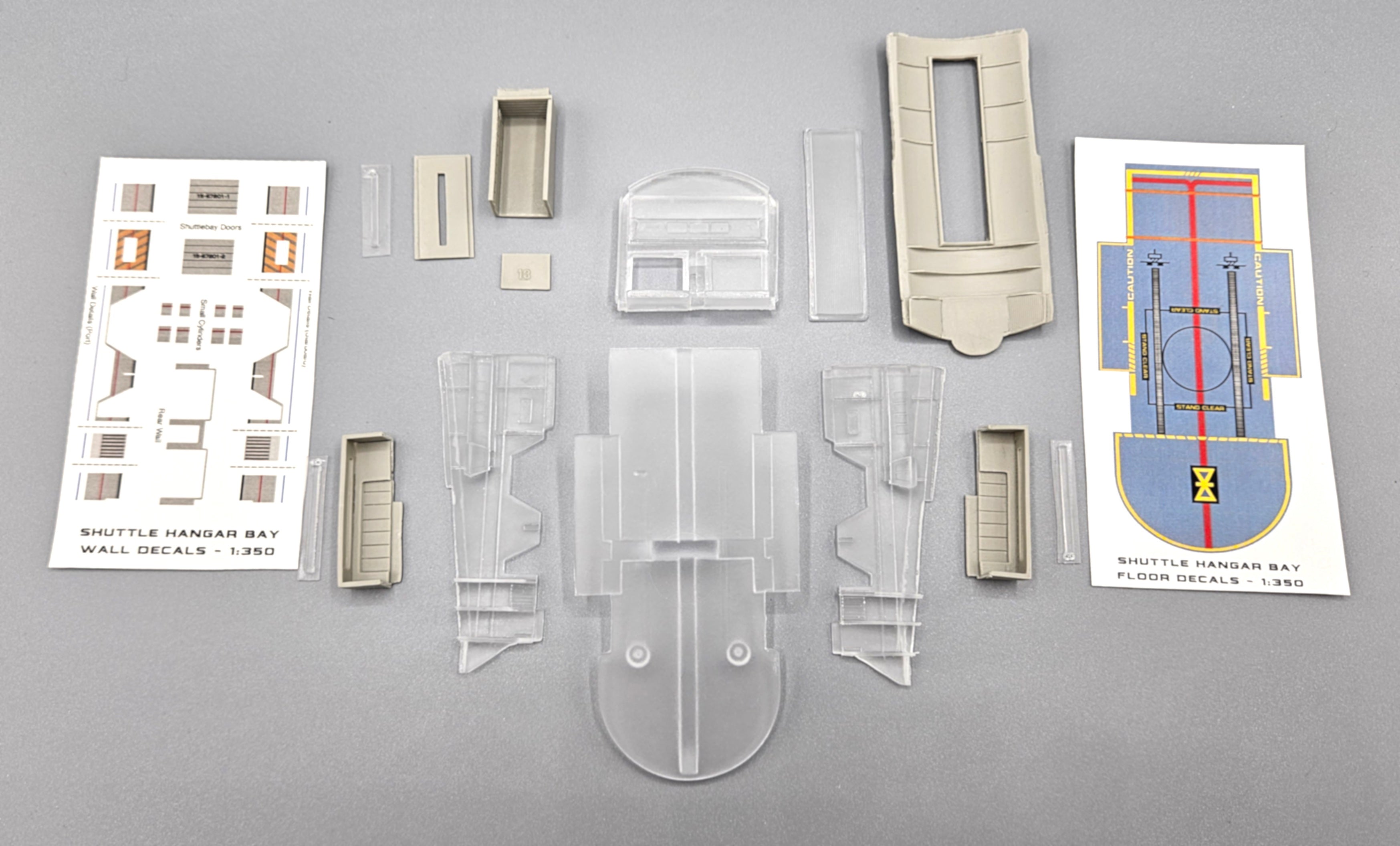 A Shuttle Hangar Bay w/ Decals - 1:350 – Lake Monster Details